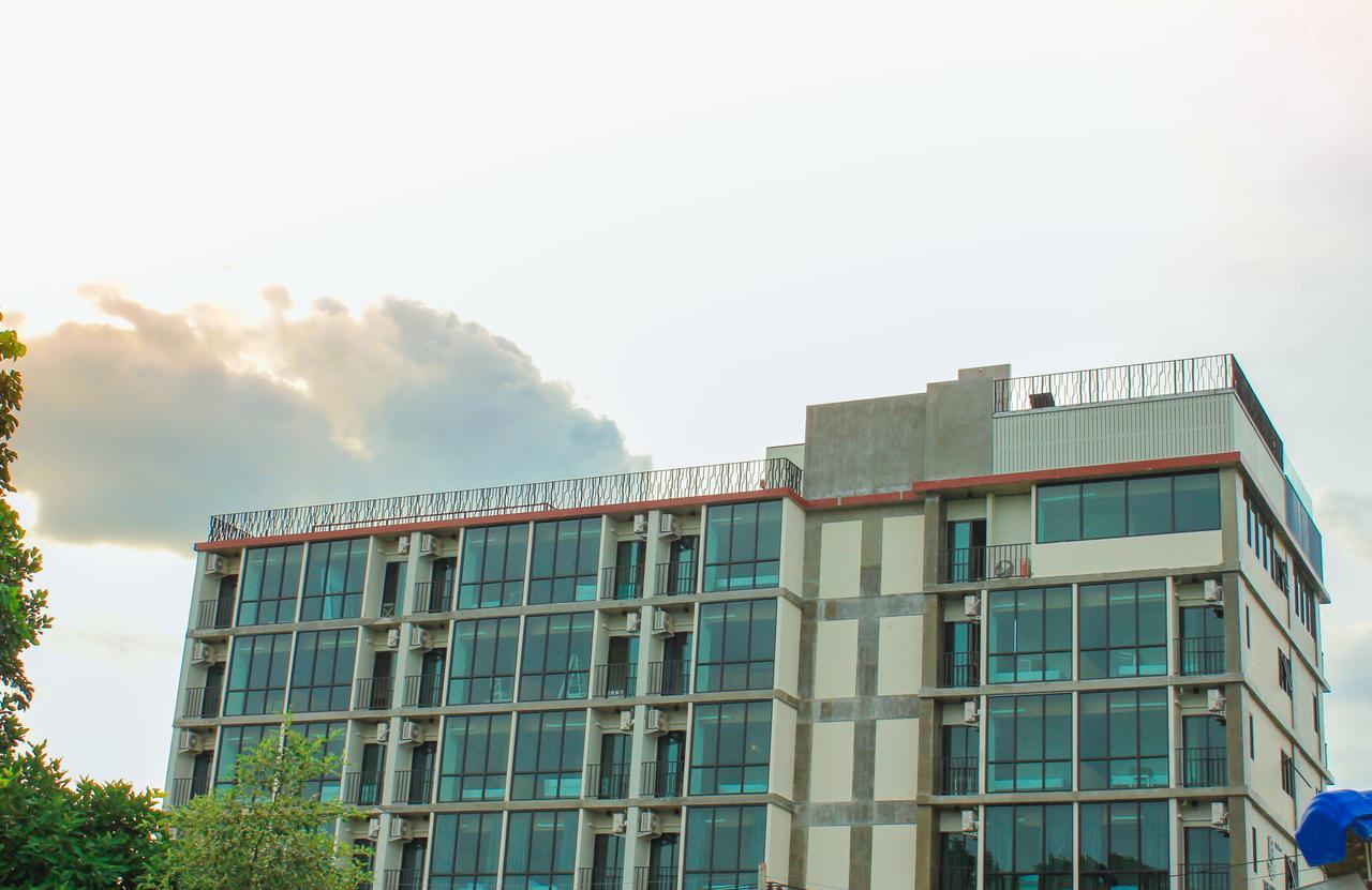 The Sixteenth Naiyang Beach Hotel Sha Plus Nai Yang Beach Buitenkant foto