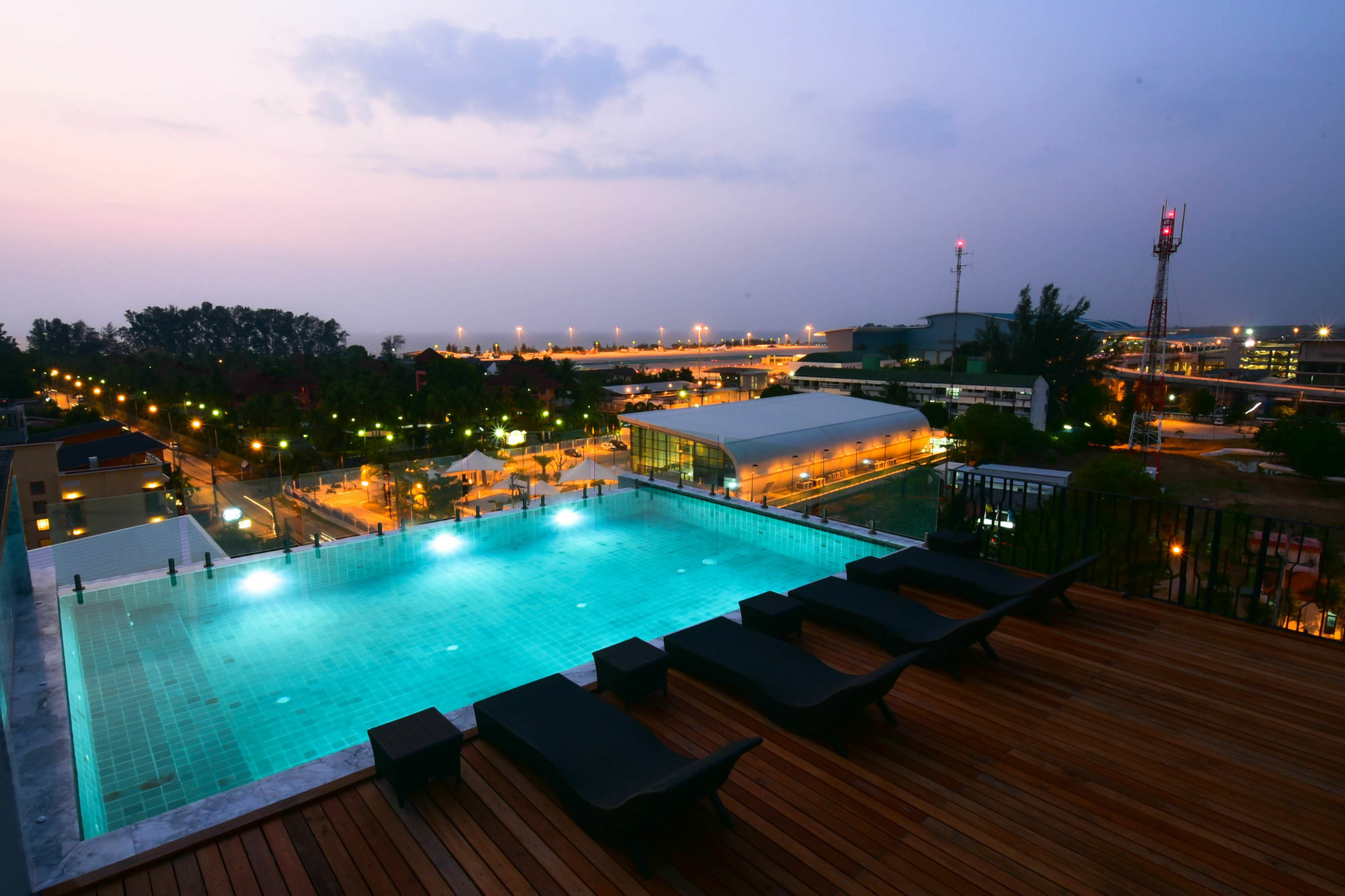 The Sixteenth Naiyang Beach Hotel Sha Plus Nai Yang Beach Buitenkant foto